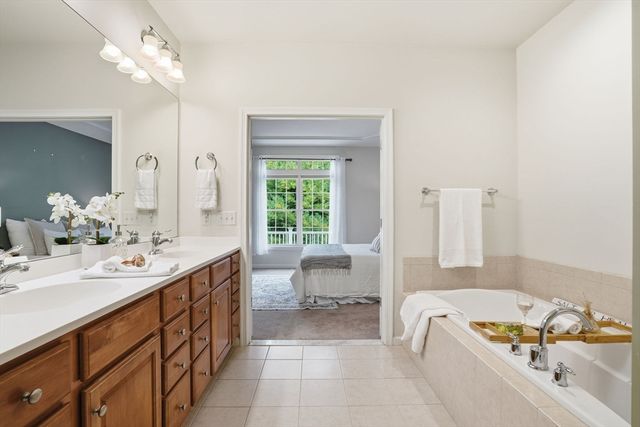 22 Cottage Cove, Plymouth, MA 02360