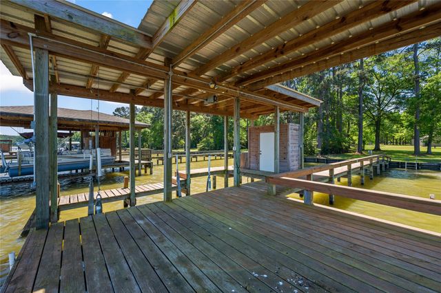 101 Oak Arbor Lane, Coldspring, TX 77331