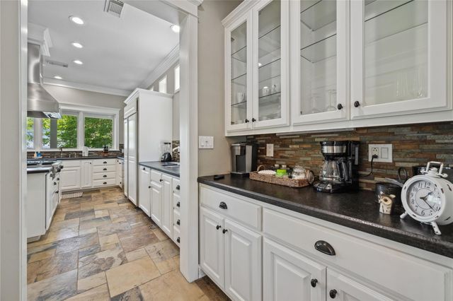 101 Oak Arbor Lane, Coldspring, TX 77331