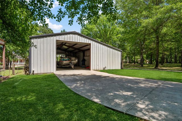 101 Oak Arbor Lane, Coldspring, TX 77331