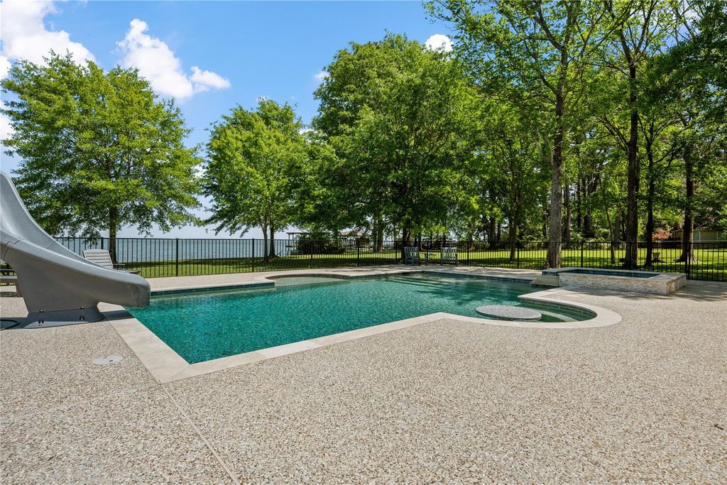 101 Oak Arbor Lane, Coldspring, TX 77331