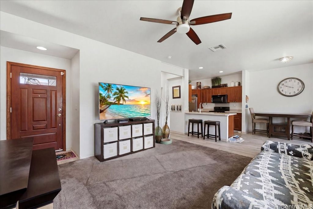 91-6221 Kapolei Parkway 105, Ewa Beach, HI 96706