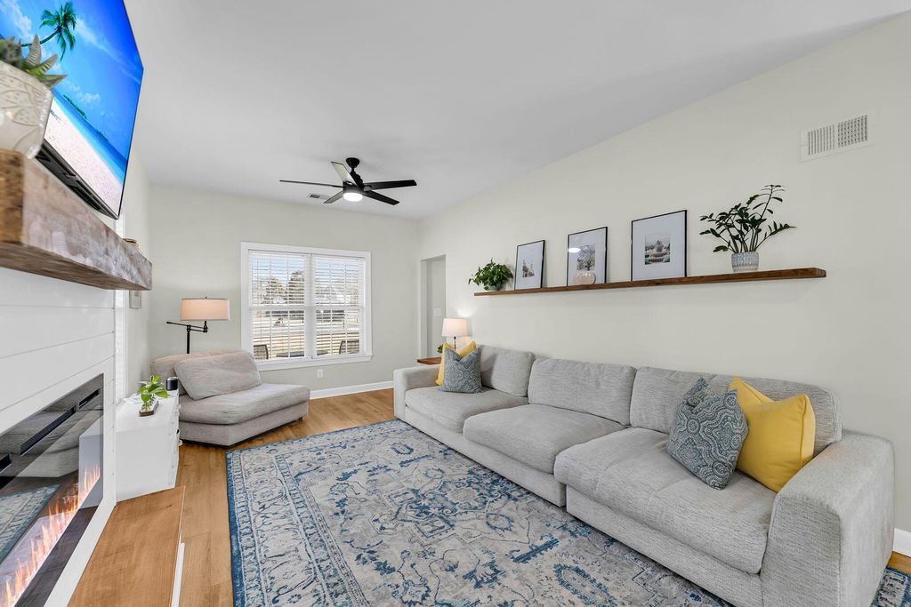 Image 11 of property listing at 3209 Blazer Horse Court, Johns Island, SC 29455