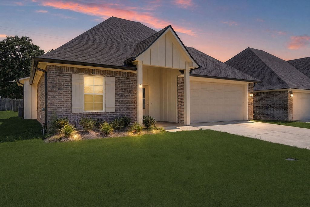 323 Mousse Ruelle Drive, Shreveport, LA 71106