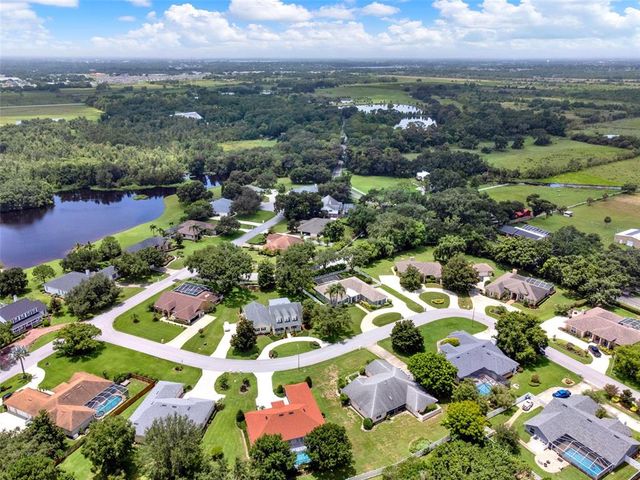 710 HERITAGE DRIVE NE, Winter Haven, FL 33881