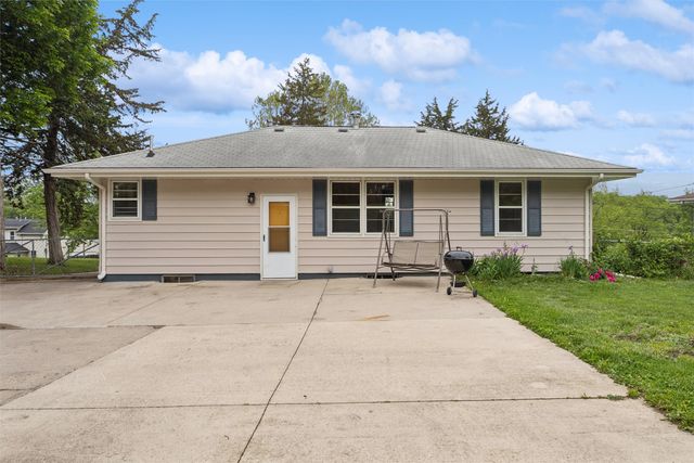 119 E Pleasant View Drive, Des Moines, IA 50315