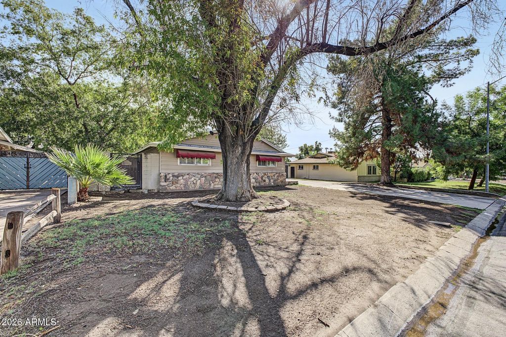 6319 N 13TH Place, Phoenix, AZ 85014 — photo 3