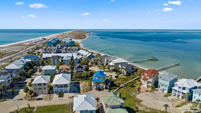 39 E Galvez Ct, Pensacola Beach, FL 32561