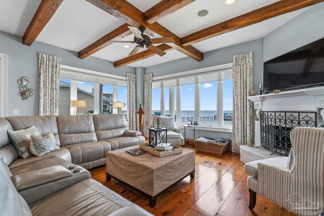 39 E Galvez Ct, Pensacola Beach, FL 32561