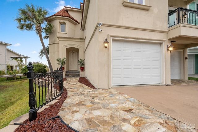 39 E Galvez Ct, Pensacola Beach, FL 32561