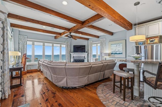 39 E Galvez Ct, Pensacola Beach, FL 32561