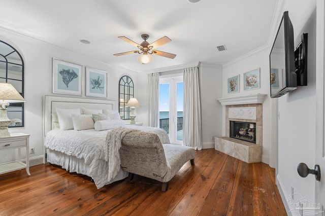 39 E Galvez Ct, Pensacola Beach, FL 32561