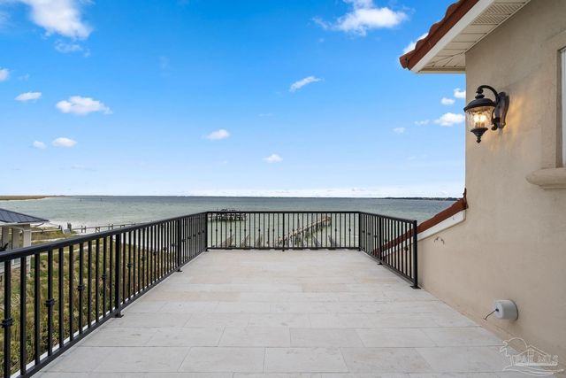 39 E Galvez Ct, Pensacola Beach, FL 32561