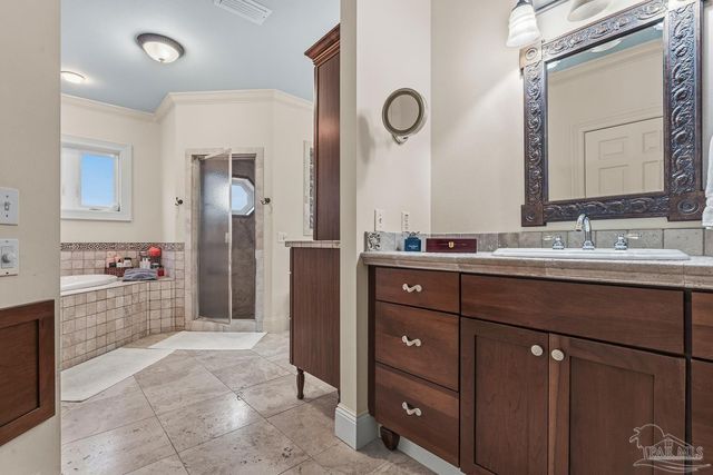 39 E Galvez Ct, Pensacola Beach, FL 32561