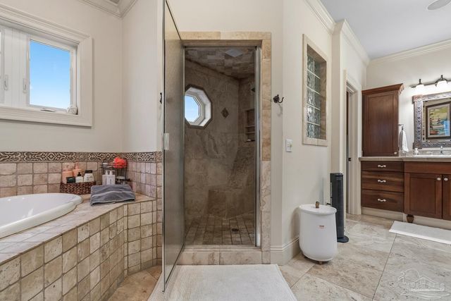 39 E Galvez Ct, Pensacola Beach, FL 32561