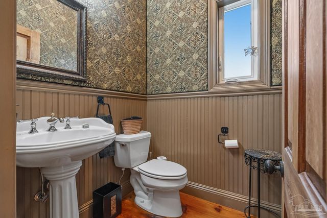 39 E Galvez Ct, Pensacola Beach, FL 32561