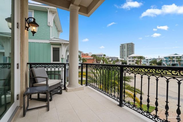 39 E Galvez Ct, Pensacola Beach, FL 32561