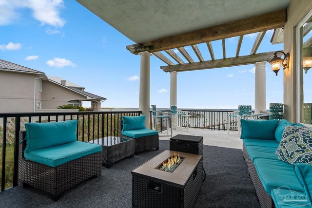 39 E Galvez Ct, Pensacola Beach, FL 32561