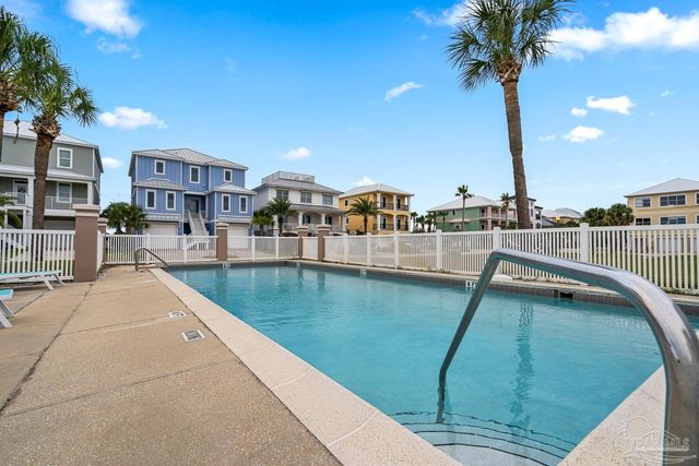 39 E Galvez Ct, Pensacola Beach, FL 32561