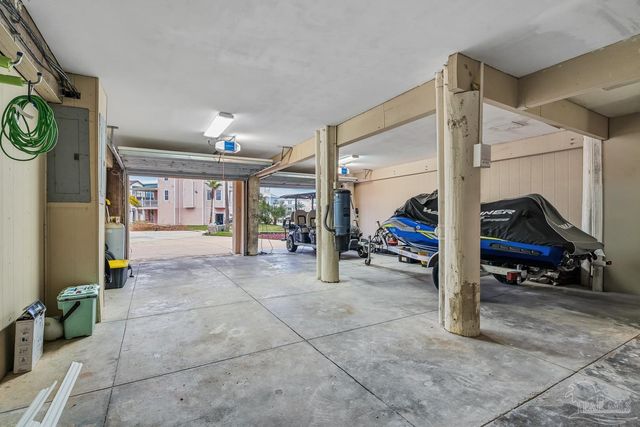 39 E Galvez Ct, Pensacola Beach, FL 32561