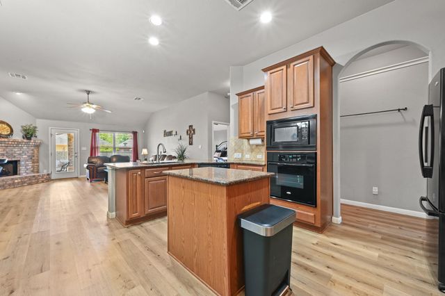 238 Tarbox Brown DR, Buda, TX 78610