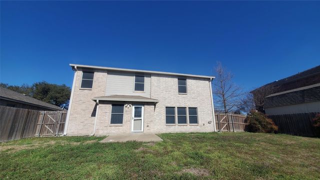 109 Southwestern Drive, Forney, TX 75126