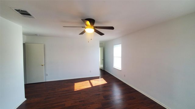 109 Southwestern Drive, Forney, TX 75126