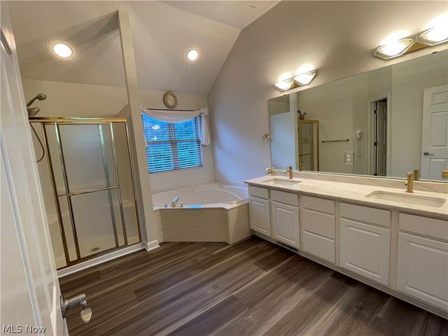 19956 Colleen Court, Strongsville, OH 44149