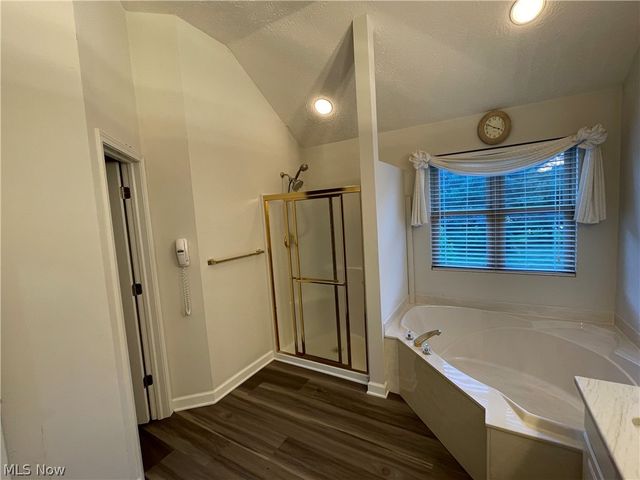 19956 Colleen Court, Strongsville, OH 44149