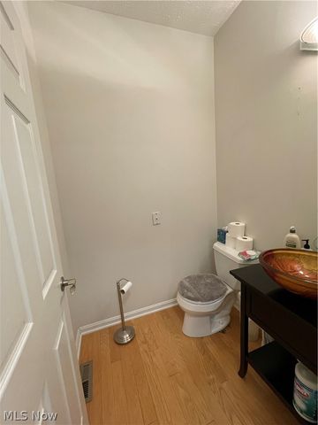 19956 Colleen Court, Strongsville, OH 44149