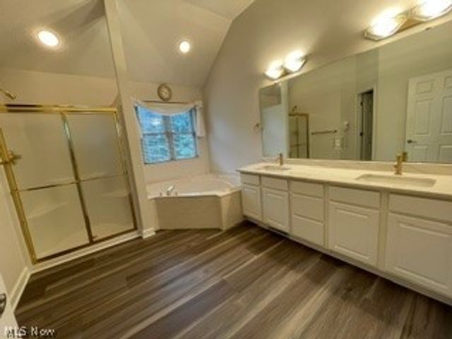 19956 Colleen Court, Strongsville, OH 44149