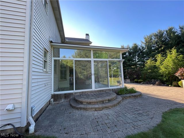 19956 Colleen Court, Strongsville, OH 44149
