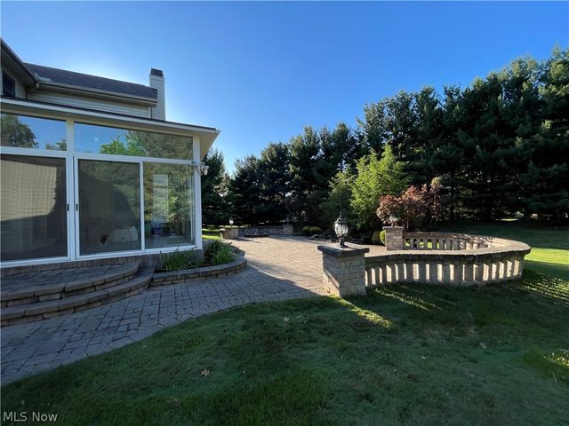 19956 Colleen Court, Strongsville, OH 44149