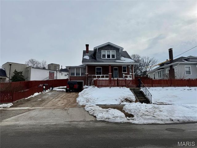 30 Grand Avenue, Belleville, IL 62220