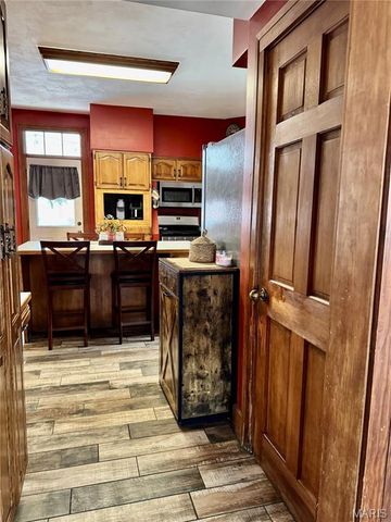 30 Grand Avenue, Belleville, IL 62220