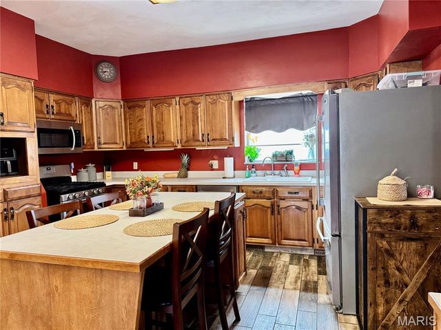 30 Grand Avenue, Belleville, IL 62220