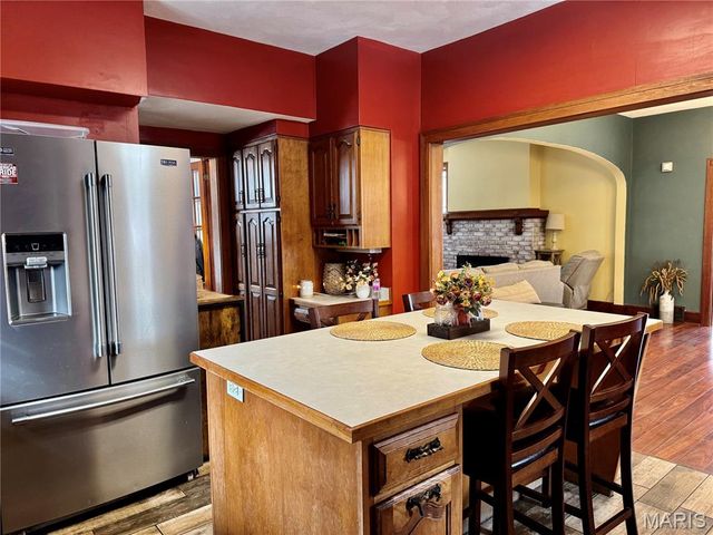 30 Grand Avenue, Belleville, IL 62220