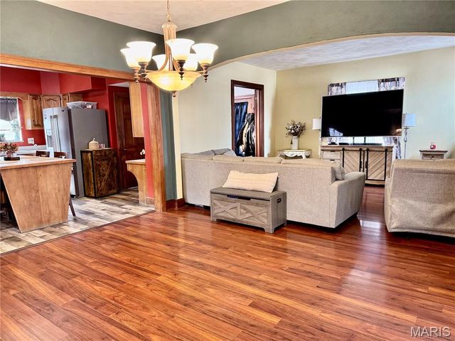 30 Grand Avenue, Belleville, IL 62220