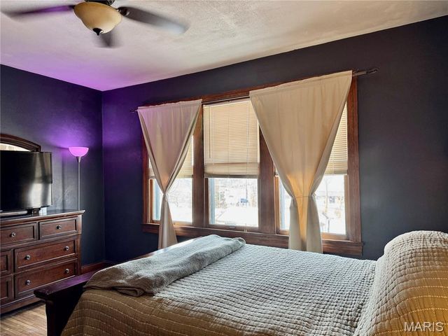 30 Grand Avenue, Belleville, IL 62220