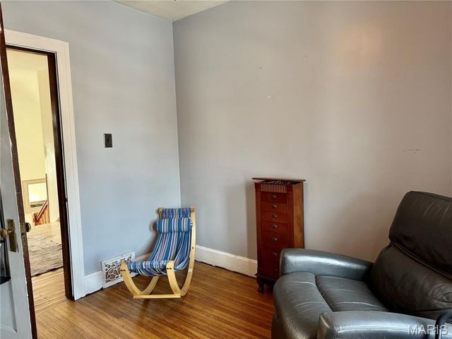 30 Grand Avenue, Belleville, IL 62220