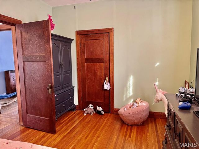 30 Grand Avenue, Belleville, IL 62220