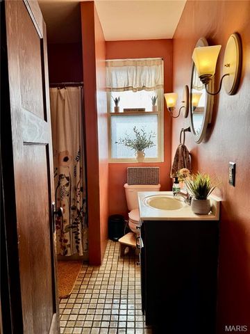 30 Grand Avenue, Belleville, IL 62220