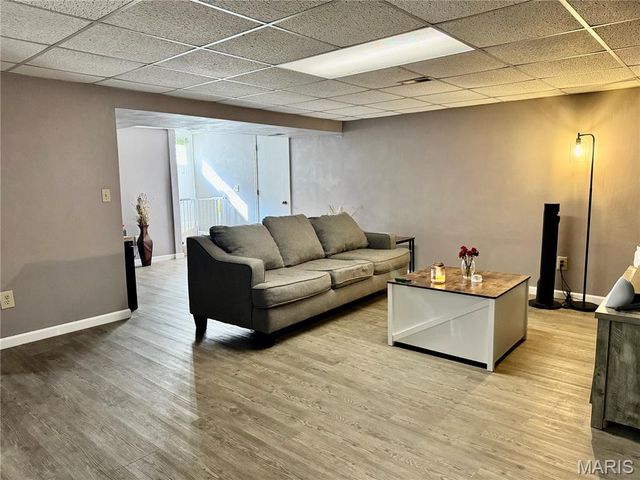 30 Grand Avenue, Belleville, IL 62220