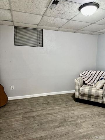 30 Grand Avenue, Belleville, IL 62220