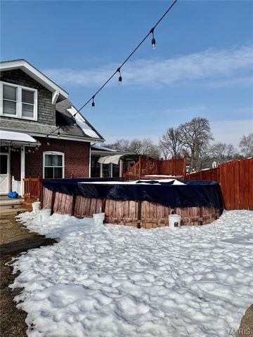 30 Grand Avenue, Belleville, IL 62220