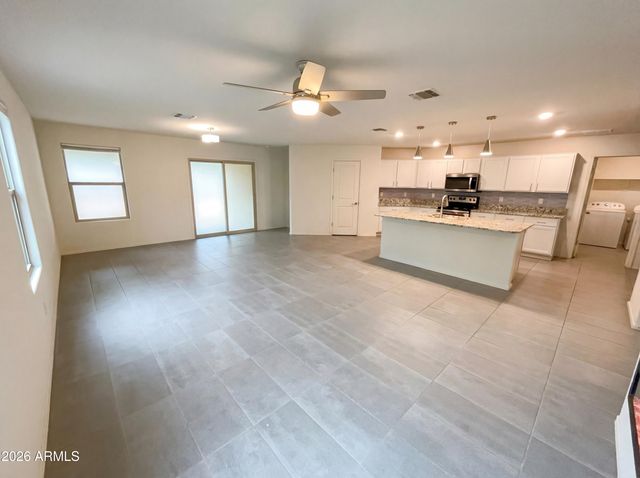 2952 E FAIRVIEW Avenue, Mesa, AZ 85204