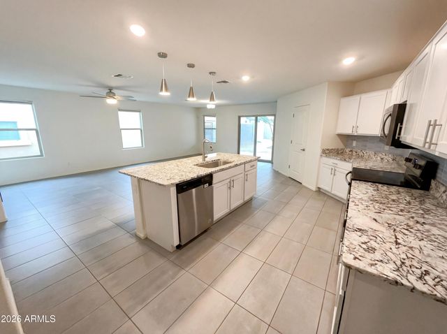 2952 E FAIRVIEW Avenue, Mesa, AZ 85204