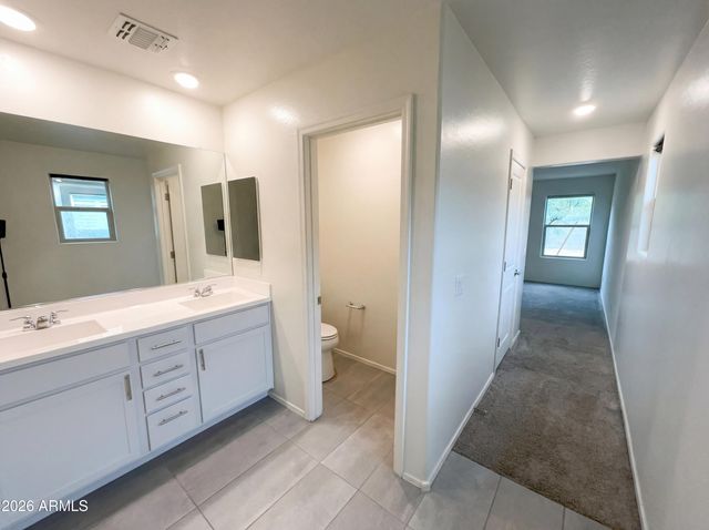 2952 E FAIRVIEW Avenue, Mesa, AZ 85204