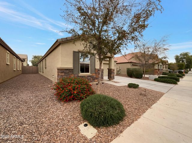 2952 E FAIRVIEW Avenue, Mesa, AZ 85204