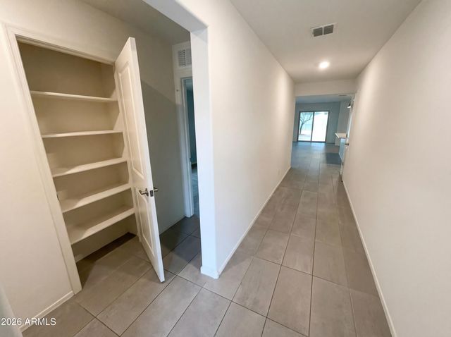 2952 E FAIRVIEW Avenue, Mesa, AZ 85204